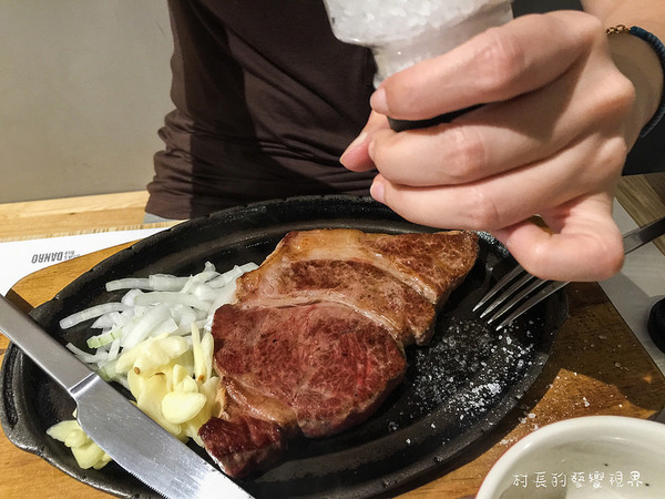 丹路牛排:【食記】{高雄。苓雅區}從夜市起家走向時尚的丹路原塊牛排