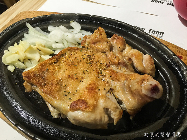 丹路牛排:【食記】{高雄。苓雅區}從夜市起家走向時尚的丹路原塊牛排