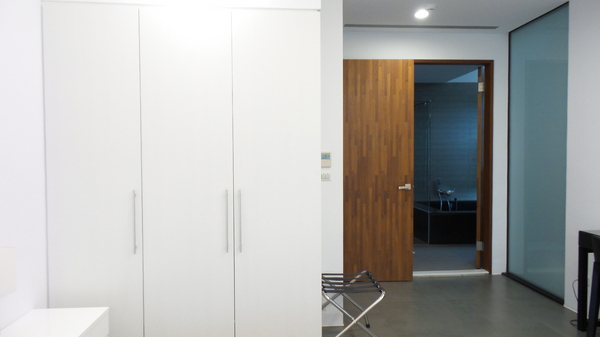 悠悅光 Aura Villa：【宜蘭住宿】☪Aura Villa悠悅光~鄰近冬山梅花湖☪玻璃屋的FU最美~游泳池VIEW及涼亭和躺椅❤很有渡假的氣氛呦❤