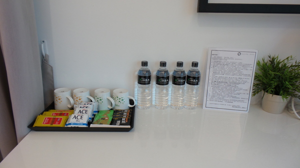 悠悅光 Aura Villa：【宜蘭住宿】☪Aura Villa悠悅光~鄰近冬山梅花湖☪玻璃屋的FU最美~游泳池VIEW及涼亭和躺椅❤很有渡假的氣氛呦❤