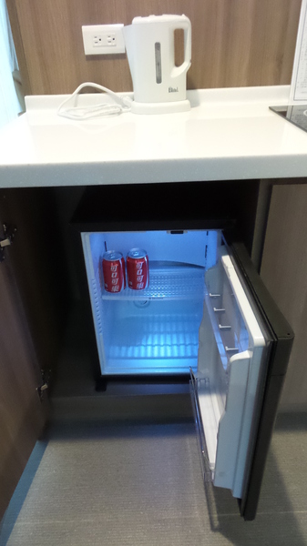 悠悅光 Aura Villa：【宜蘭住宿】☪Aura Villa悠悅光~鄰近冬山梅花湖☪玻璃屋的FU最美~游泳池VIEW及涼亭和躺椅❤很有渡假的氣氛呦❤