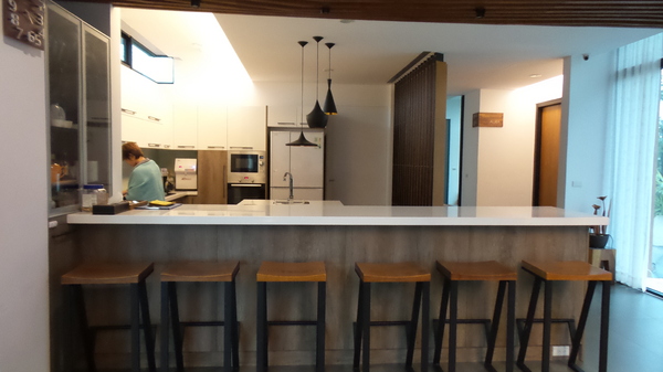 悠悅光 Aura Villa：【宜蘭住宿】☪Aura Villa悠悅光~鄰近冬山梅花湖☪玻璃屋的FU最美~游泳池VIEW及涼亭和躺椅❤很有渡假的氣氛呦❤