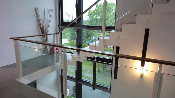 悠悅光 Aura Villa：【宜蘭住宿】☪Aura Villa悠悅光~鄰近冬山梅花湖☪玻璃屋的FU最美~游泳池VIEW及涼亭和躺椅❤很有渡假的氣氛呦❤