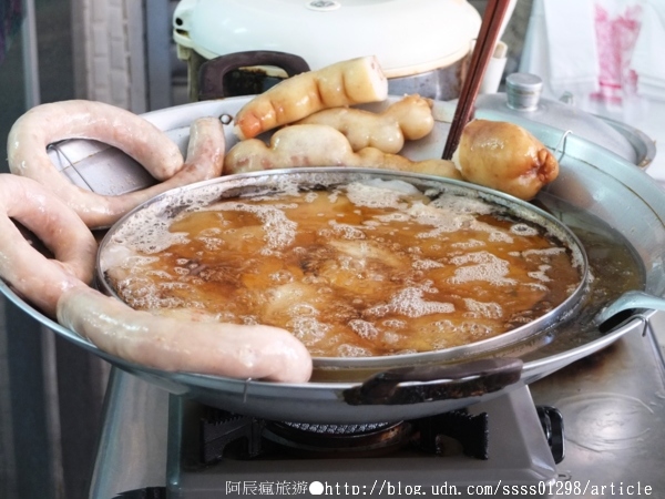大埔肉圓:【美食特搜。屏東市】大埔肉圓。油炸肉圓 大腸 香菇肉羹 超過六十年老字號 屏東大埔美食篇