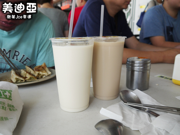 美迪亞漢堡：[高雄前金]美迪亞漢堡店，這鍋燒系列整個擊中我們的心。