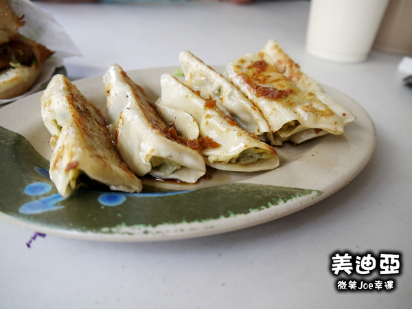 美迪亞漢堡：[高雄前金]美迪亞漢堡店，這鍋燒系列整個擊中我們的心。