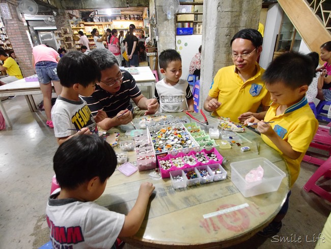 │新北│親子Fun暑假。鶯歌老街「馬賽克陶趣家DIY」親子半日遊