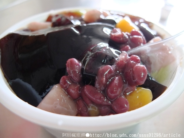 阿Q凍圓(屏東):【美食特搜。屏東市】屏東阿Q凍圓。當天現做凍圓配料 夏日吃冰新去處 一賣15年的好口碑