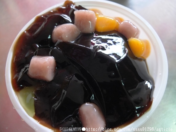 阿Q凍圓(屏東):【美食特搜。屏東市】屏東阿Q凍圓。當天現做凍圓配料 夏日吃冰新去處 一賣15年的好口碑