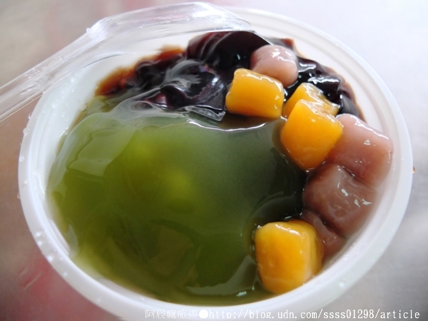 阿Q凍圓(屏東):【美食特搜。屏東市】屏東阿Q凍圓。當天現做凍圓配料 夏日吃冰新去處 一賣15年的好口碑