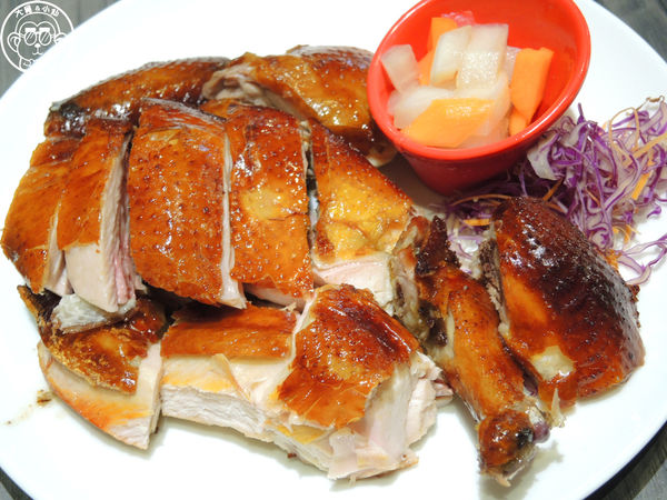 寶達港式餐廳：呷飽祙【台中西屯･寶達港式餐廳】脆皮吊燒雞實在一絕啊