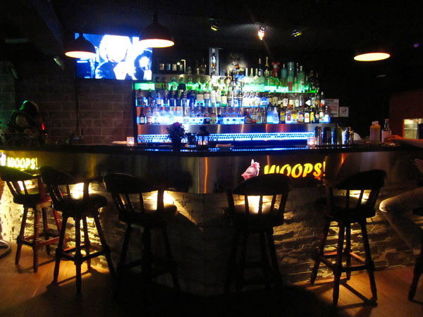 woops bistro bar:【台北市】歐洲古堡裝潢搭配台式創意混搭美食-woops bistro bar