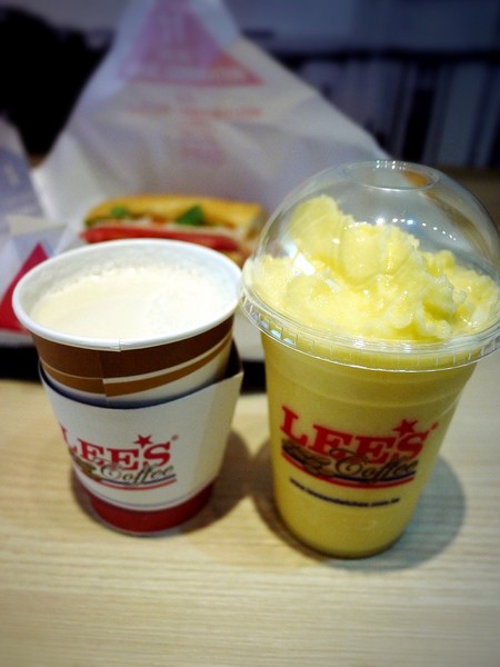 Lee's Sandwiches：Lee's Sandwiches