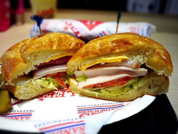 Lee's Sandwiches：Lee's Sandwiches