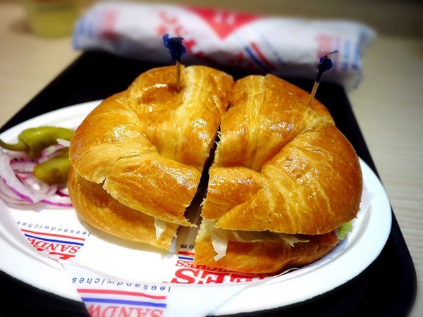 Lee's Sandwiches：Lee's Sandwiches