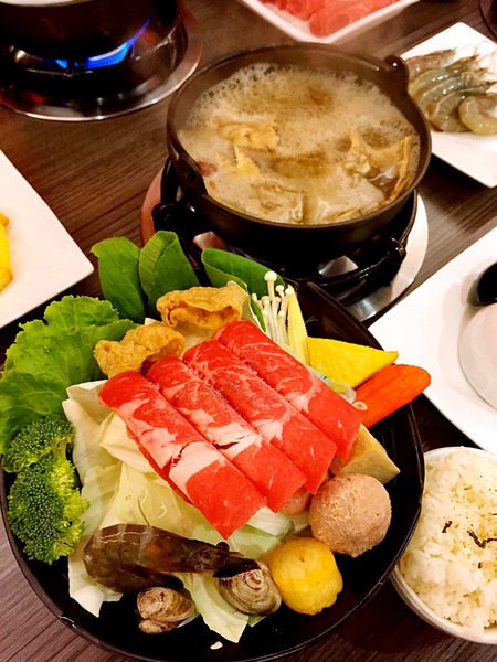 珍杏擱牛奶鍋物：[台南]下雨天=吃鍋天!!!! 珍杏擱牛奶鍋物