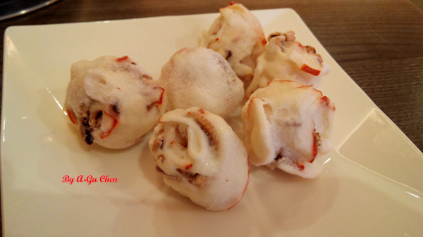 珍杏擱牛奶鍋物:【臺南Ω北區】珍杏擱牛奶鍋物。選用綠光牧場牛奶,湯頭奶香濃郁(二訪)