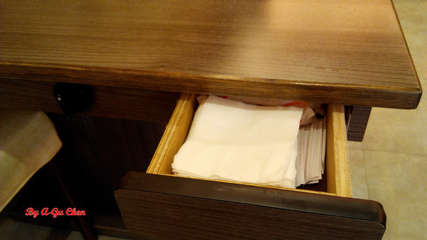 珍杏擱牛奶鍋物:【臺南Ω北區】珍杏擱牛奶鍋物。選用綠光牧場牛奶,湯頭奶香濃郁(二訪)