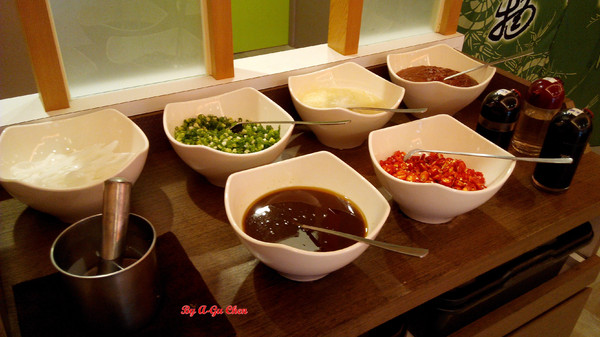 珍杏擱牛奶鍋物:【臺南Ω北區】珍杏擱牛奶鍋物。選用綠光牧場牛奶,湯頭奶香濃郁(二訪)