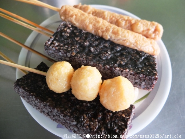 歸來大腸香腸:【美食特搜。屏東市】歸來大腸香腸。味美價廉關東煮物 大腸香腸好評推薦 屏東歸來人氣下午茶小吃