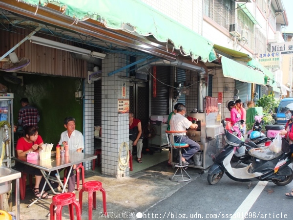 歸來大腸香腸:【美食特搜。屏東市】歸來大腸香腸。味美價廉關東煮物 大腸香腸好評推薦 屏東歸來人氣下午茶小吃