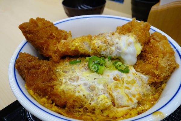 吉豚屋:吉豚屋 かつや ~ 日式平價豬排/定食.上餐速度快 - 捷運台北車站