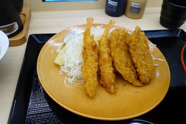 吉豚屋:吉豚屋 かつや ~ 日式平價豬排/定食.上餐速度快 - 捷運台北車站