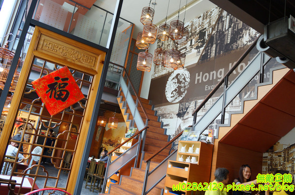 香港角茶餐廳：【台南-中西區】港茶x香港角...大推金煌流沙包.鮮蝦腐皮捲.金屋藏嬌.葡式蛋塔.黃金泡菜.芒果鮮奶酪.焦糖烤布蕾《香港角港式茶餐廳》