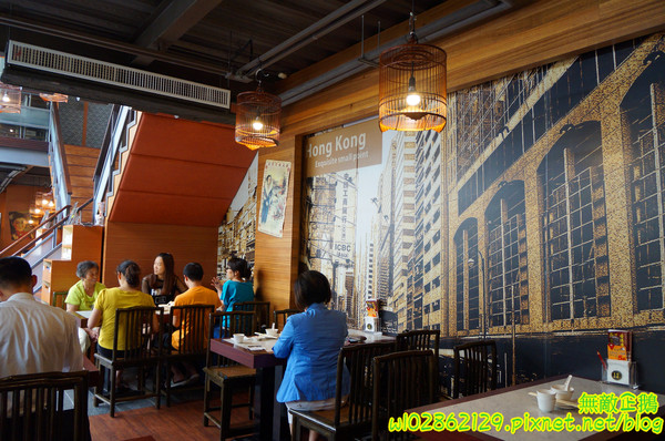 香港角茶餐廳：【台南-中西區】港茶x香港角...大推金煌流沙包.鮮蝦腐皮捲.金屋藏嬌.葡式蛋塔.黃金泡菜.芒果鮮奶酪.焦糖烤布蕾《香港角港式茶餐廳》