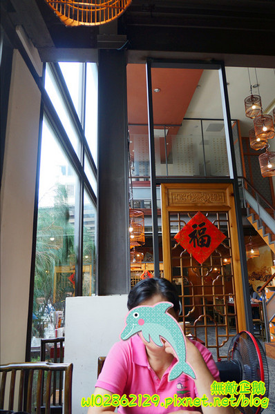 香港角茶餐廳：【台南-中西區】港茶x香港角...大推金煌流沙包.鮮蝦腐皮捲.金屋藏嬌.葡式蛋塔.黃金泡菜.芒果鮮奶酪.焦糖烤布蕾《香港角港式茶餐廳》