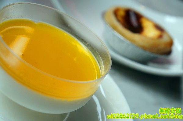 香港角茶餐廳：【台南-中西區】港茶x香港角...大推金煌流沙包.鮮蝦腐皮捲.金屋藏嬌.葡式蛋塔.黃金泡菜.芒果鮮奶酪.焦糖烤布蕾《香港角港式茶餐廳》