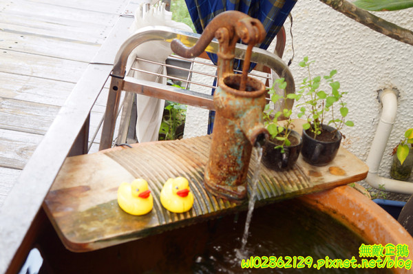 香港角茶餐廳：【台南-中西區】港茶x香港角...大推金煌流沙包.鮮蝦腐皮捲.金屋藏嬌.葡式蛋塔.黃金泡菜.芒果鮮奶酪.焦糖烤布蕾《香港角港式茶餐廳》