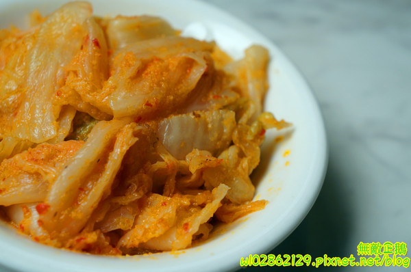 香港角茶餐廳：【台南-中西區】港茶x香港角...大推金煌流沙包.鮮蝦腐皮捲.金屋藏嬌.葡式蛋塔.黃金泡菜.芒果鮮奶酪.焦糖烤布蕾《香港角港式茶餐廳》