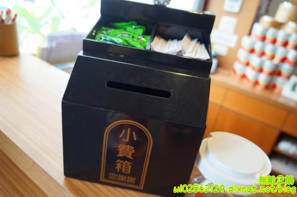 香港角茶餐廳：【台南-中西區】港茶x香港角...大推金煌流沙包.鮮蝦腐皮捲.金屋藏嬌.葡式蛋塔.黃金泡菜.芒果鮮奶酪.焦糖烤布蕾《香港角港式茶餐廳》