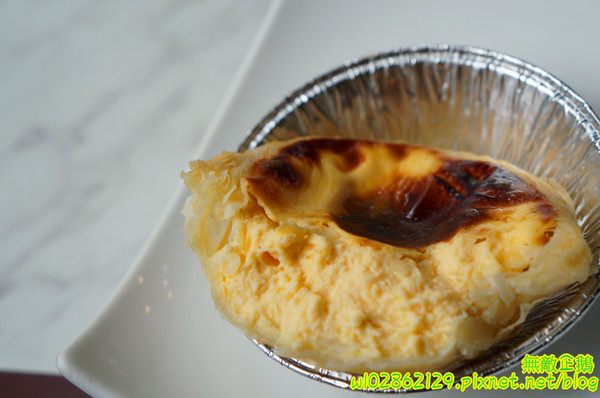 香港角茶餐廳：【台南-中西區】港茶x香港角...大推金煌流沙包.鮮蝦腐皮捲.金屋藏嬌.葡式蛋塔.黃金泡菜.芒果鮮奶酪.焦糖烤布蕾《香港角港式茶餐廳》