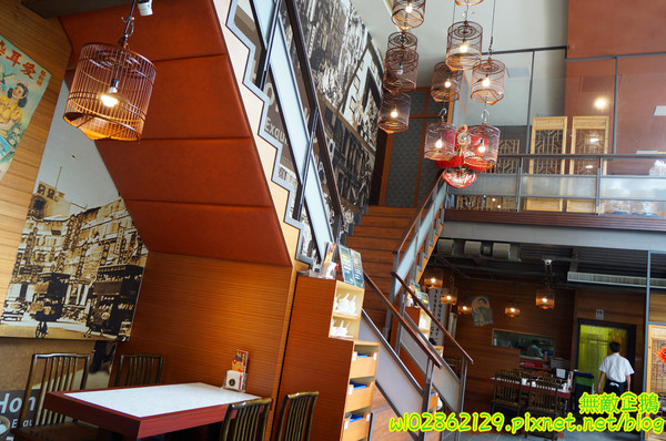 香港角茶餐廳：【台南-中西區】港茶x香港角...大推金煌流沙包.鮮蝦腐皮捲.金屋藏嬌.葡式蛋塔.黃金泡菜.芒果鮮奶酪.焦糖烤布蕾《香港角港式茶餐廳》