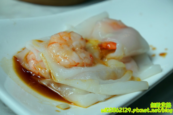 香港角茶餐廳：【台南-中西區】港茶x香港角...大推金煌流沙包.鮮蝦腐皮捲.金屋藏嬌.葡式蛋塔.黃金泡菜.芒果鮮奶酪.焦糖烤布蕾《香港角港式茶餐廳》