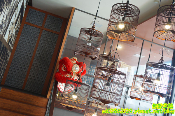 香港角茶餐廳：【台南-中西區】港茶x香港角...大推金煌流沙包.鮮蝦腐皮捲.金屋藏嬌.葡式蛋塔.黃金泡菜.芒果鮮奶酪.焦糖烤布蕾《香港角港式茶餐廳》