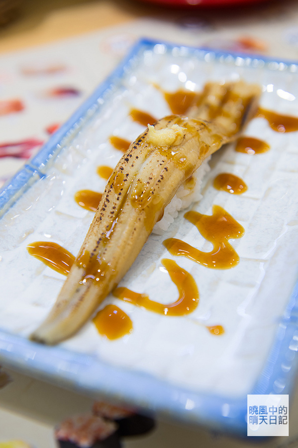 喜華迴轉壽司：【邀約|中和喜華壽司】食材新鮮任君選擇的打牙祭壽司日本料理選擇 近永安捷運站交通方便