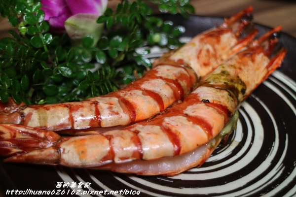 約客頂級燒肉：【台北大安區】這是我目前為止吃過最好吃燒肉店『約客頂級燒肉』必點鮮切牛肋條、上選牛小排、海鮮綜合盤~