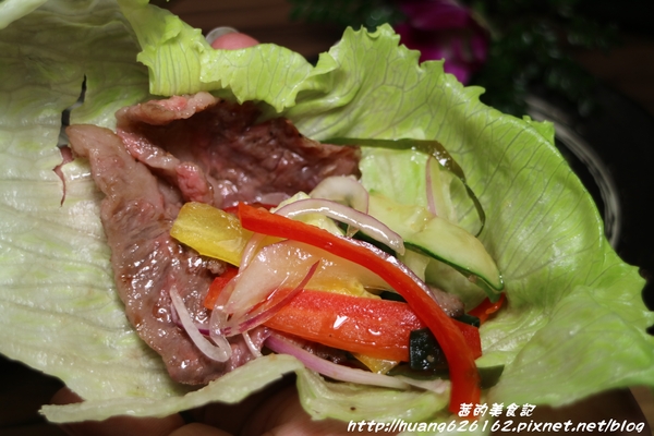 約客頂級燒肉：【台北大安區】這是我目前為止吃過最好吃燒肉店『約客頂級燒肉』必點鮮切牛肋條、上選牛小排、海鮮綜合盤~