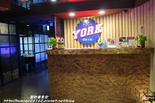 約客頂級燒肉：【台北大安區】這是我目前為止吃過最好吃燒肉店『約客頂級燒肉』必點鮮切牛肋條、上選牛小排、海鮮綜合盤~