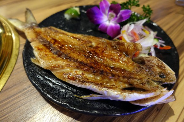 約客頂級燒肉:(胖樺食記)捷運東門站「約客頂級燒肉」,高貴很貴的單點式高級燒肉/包廂/WIFI/和牛/金山南路/信義路