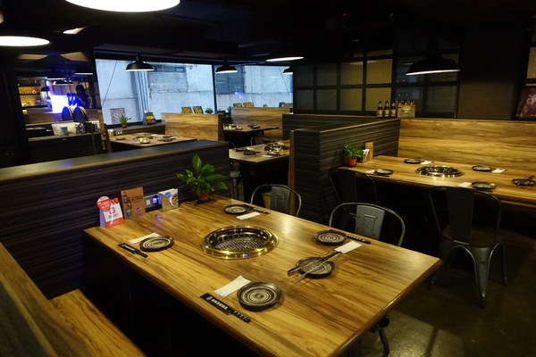 約客頂級燒肉:(胖樺食記)捷運東門站「約客頂級燒肉」,高貴很貴的單點式高級燒肉/包廂/WIFI/和牛/金山南路/信義路