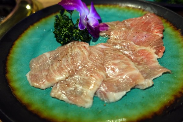 約客頂級燒肉:(胖樺食記)捷運東門站「約客頂級燒肉」,高貴很貴的單點式高級燒肉/包廂/WIFI/和牛/金山南路/信義路