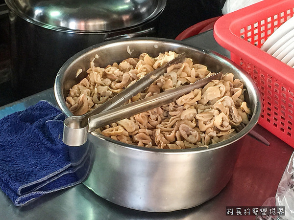 阿月蚵仔麵線:【食記】{高雄。三民區﹜營養豐富的活力早餐阿月蚵仔麵線