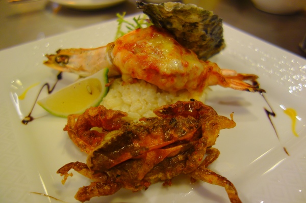 OOTTIMO意式廚房：1040802[官本金文愛台灣]台中市西區美味Oottimo意式廚房窯烤披薩義大利麵焗烤燉飯吃到飽或單點皆吃得很爽