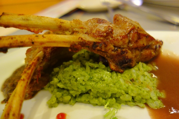 OOTTIMO意式廚房：1040802[官本金文愛台灣]台中市西區美味Oottimo意式廚房窯烤披薩義大利麵焗烤燉飯吃到飽或單點皆吃得很爽