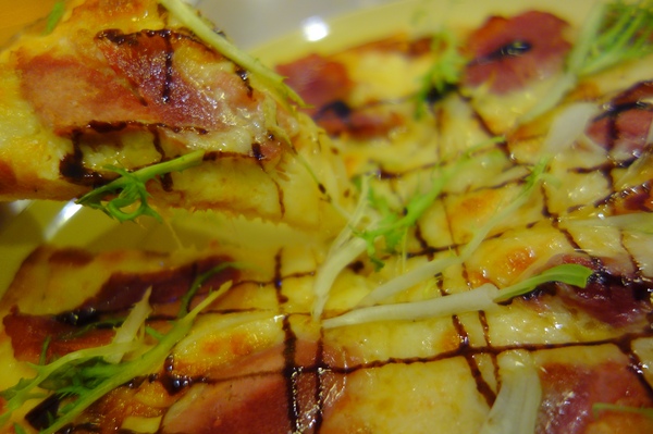 OOTTIMO意式廚房：1040802[官本金文愛台灣]台中市西區美味Oottimo意式廚房窯烤披薩義大利麵焗烤燉飯吃到飽或單點皆吃得很爽