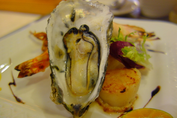 OOTTIMO意式廚房：1040802[官本金文愛台灣]台中市西區美味Oottimo意式廚房窯烤披薩義大利麵焗烤燉飯吃到飽或單點皆吃得很爽